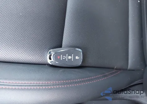 2025 Chevrolet Trax Fwd 2Rs z USA, uszkodzony, nr VIN KL77LJEP4SC210973